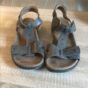 Taos leather sandals